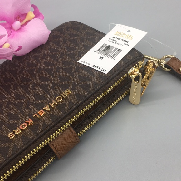 Michael Kors Jet Set Travel Double Zip Wristlet - Picture 13 of 16